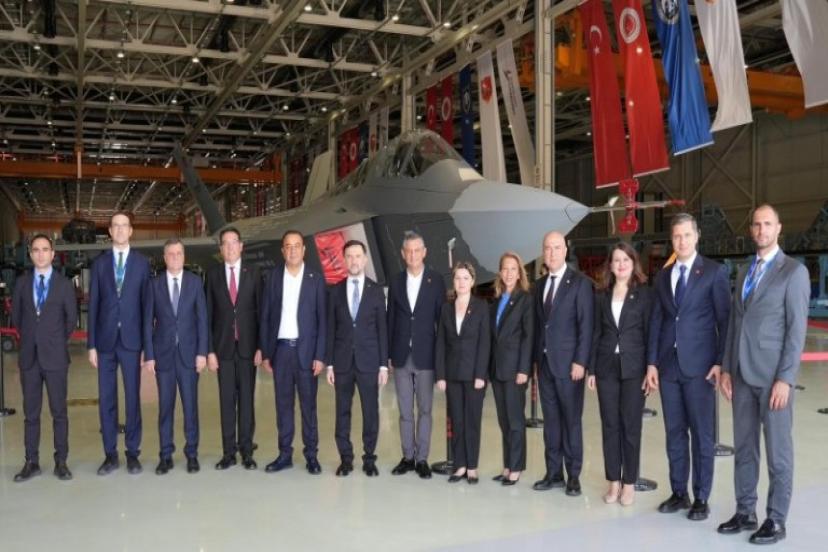 Özgür Özel'den dikkat çeken KAAN paylaşımı