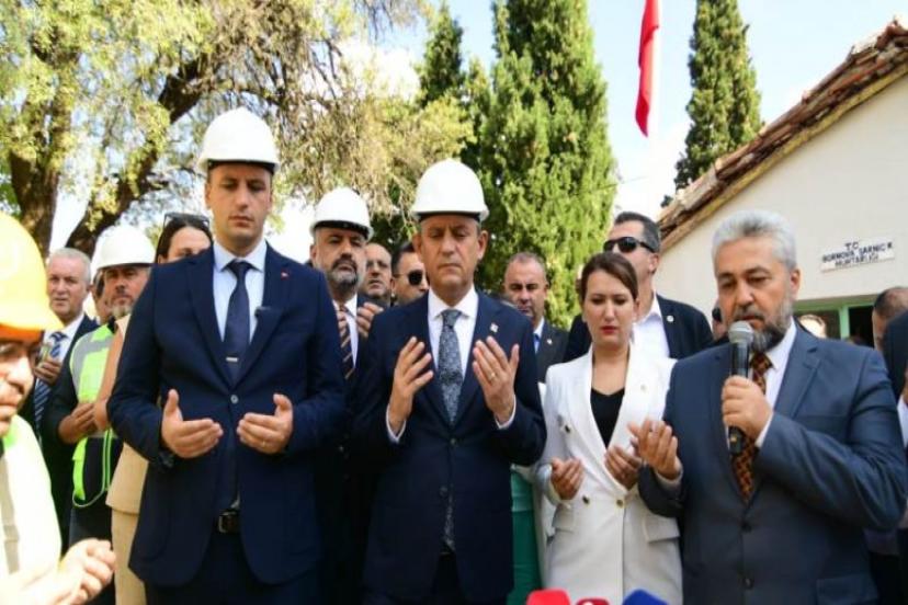 Özgür Özel’in Bornova mesaisi Cami açılışıyla başladı