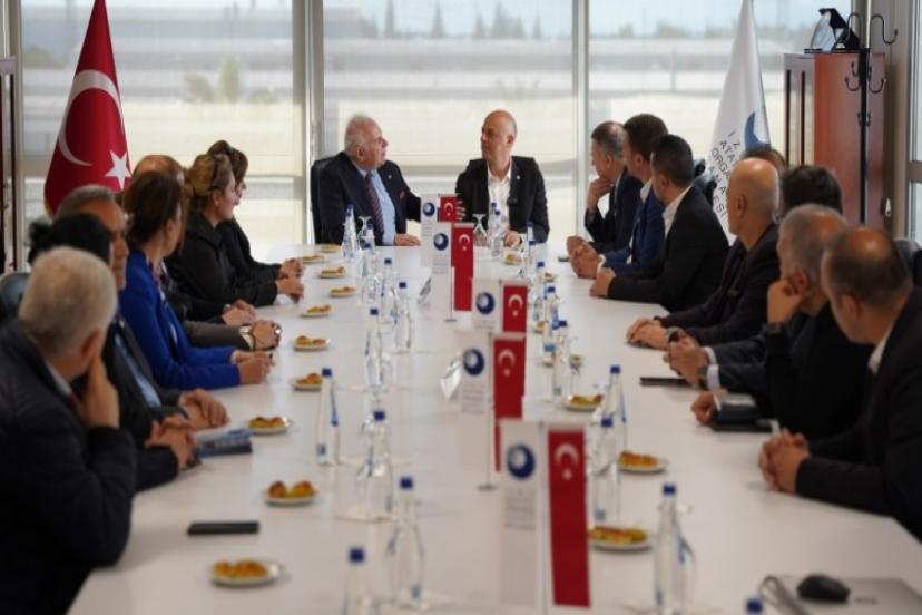 Özlale  Atatürk OSB’de sanayicilerle buluştu