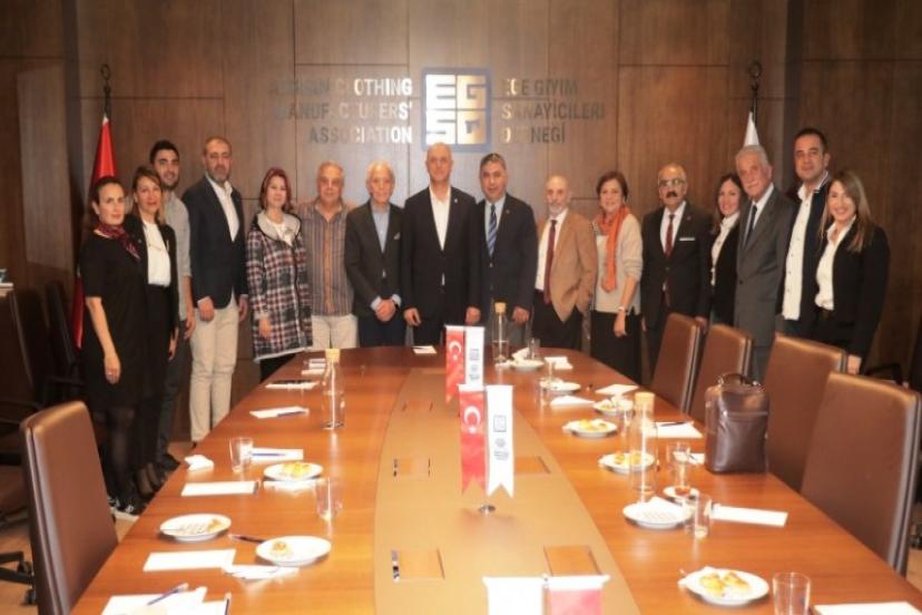 Özlale İzmir STK’larını ziyaretini sürdürüyor