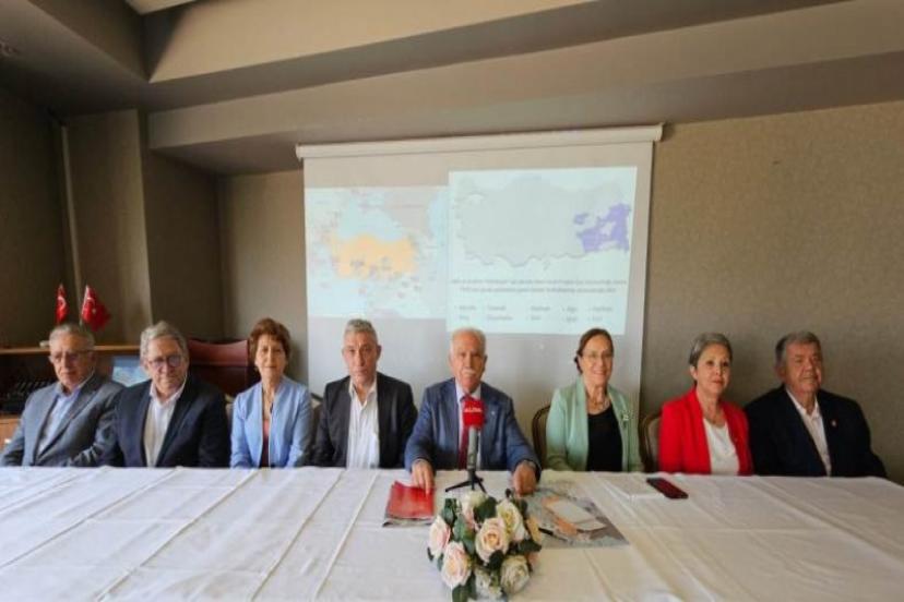 Perinçek, 'Milli Devlet Bildirgesini' İlk kez İzmir’de açıkladı