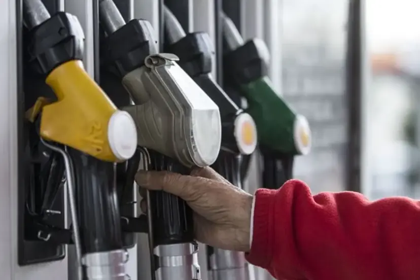 Petrol fiyatları dibe vurdu, akaryakıta dev indirim göründü