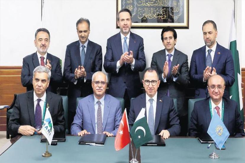 Petrol ve doğal gazda Pakistan hamlesi geldi