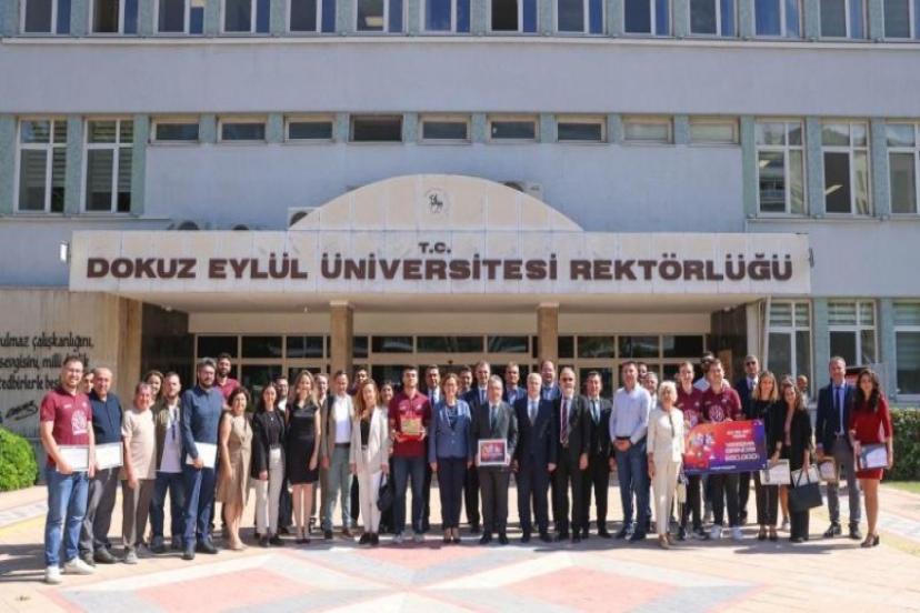 Rektör Yılmaz'danTEKNOFEST’ten Başarıyla Dönen DEÜ’lülere Teşekkür