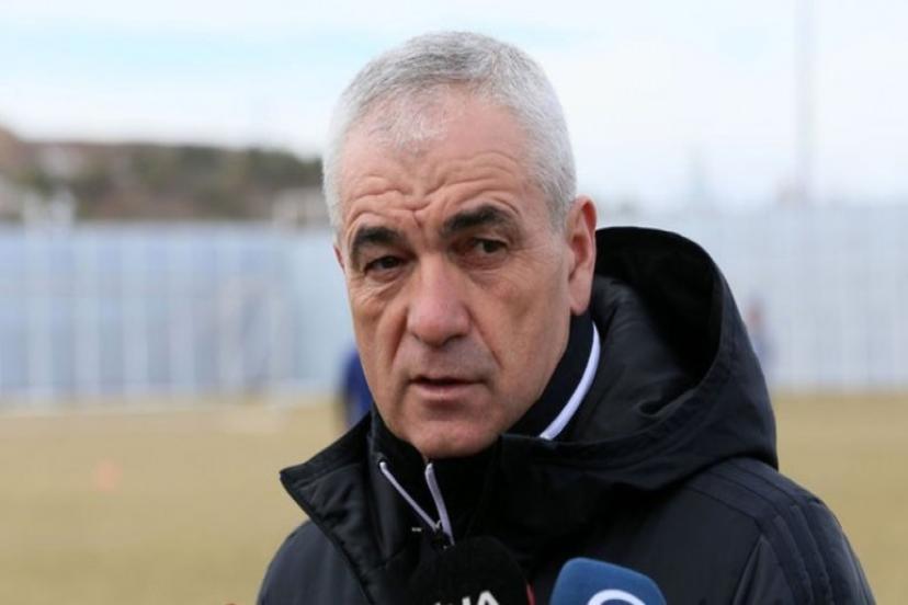 Rıza Çalımbay, bazı futbolcularının Galatasaray ile anılmasını değerlendirdi