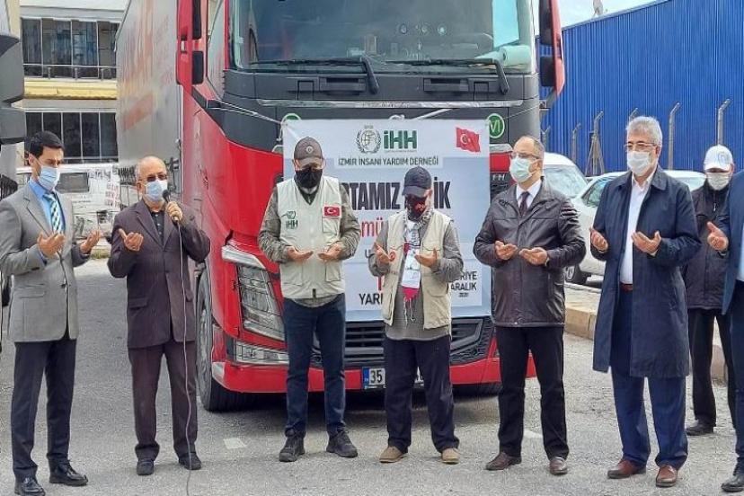 “Rotamız İyilik, Yükümüz İnsanlık”  Yüzlerce yardım tırı yola çıktı