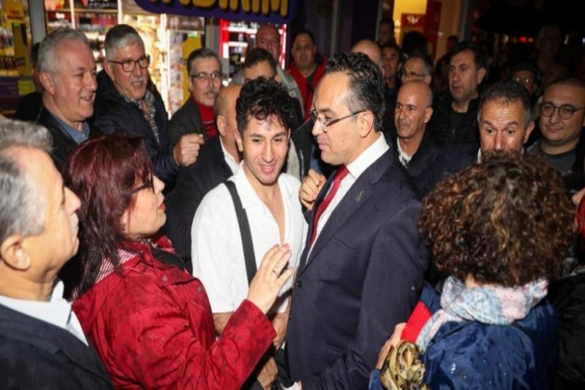 Sağanak yağmura rağmen Bornova miting alanına döndü