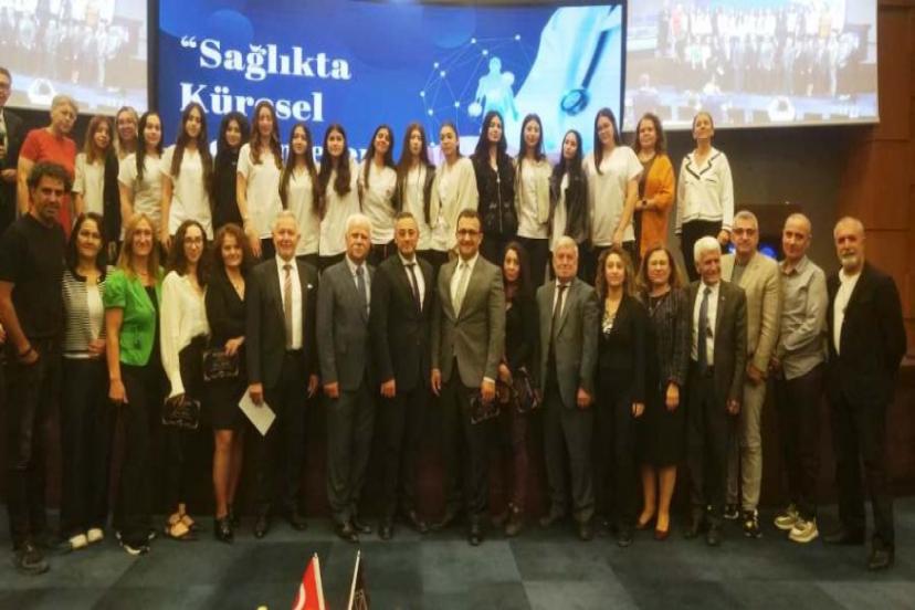 Sağlık Turizminde Küresel Gelişmeler İzmir'de Masaya Yatırıldı