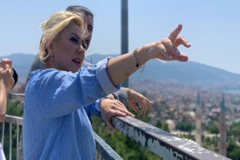 Şebnem Bursalı'dan Soyer'e: Resmen Sahte kahramanlık Taslıyor