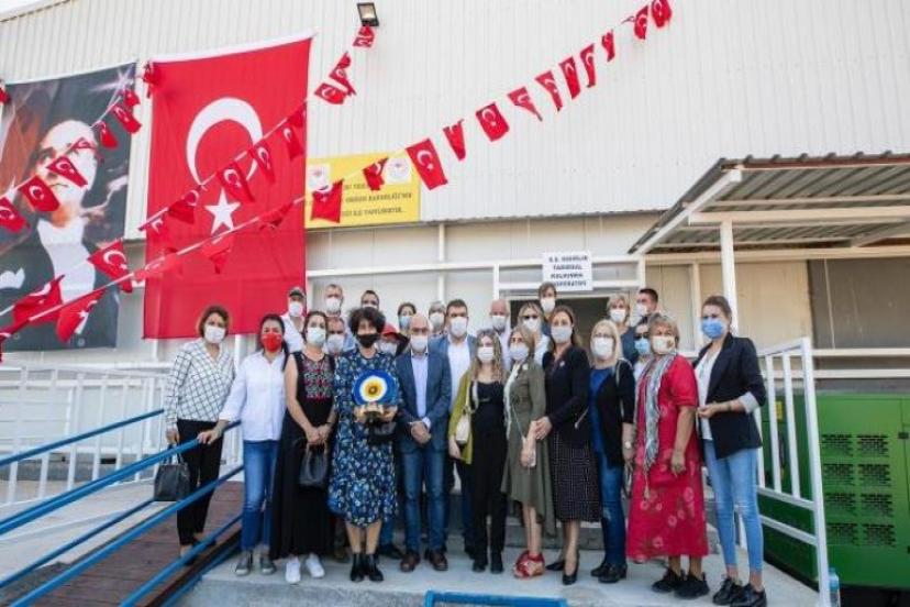 Seferihisar’da açılan Entegre Et Tesisi, Yarımada’da hayvancılığın gelişmesine katkı sağlayacak