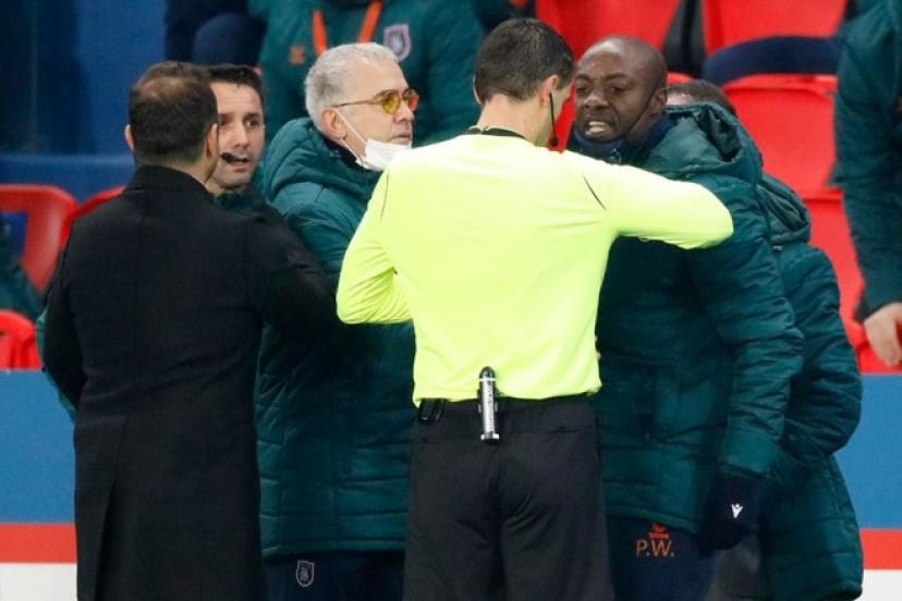 Başakşehir Sahadan Çekildi