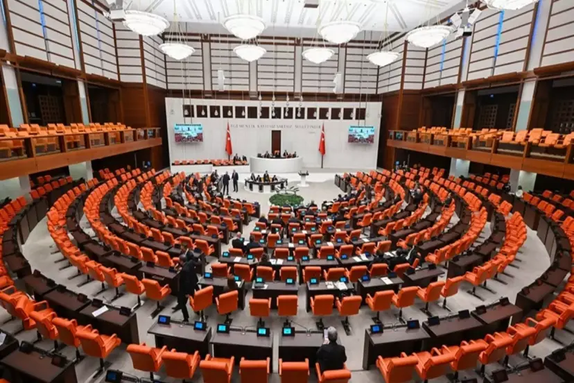 TBMM'ye dilekçe yağdı! Evlilere emeklilik hakkı isteyen de var "Kısırlaştırın" diyen de