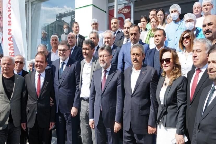 Tire Süt'ü Ziyaret Eden Bakan Yumaklı'dan Üreticiye Destek Açıklaması