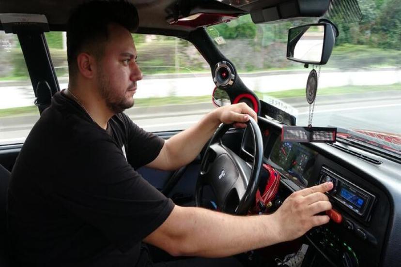 Tofaş aracına 130 bin TL’lik modifiye yaptırdı, her hafta ceza yiyor