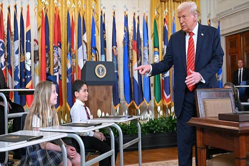 Trump ABD Eğitim Bakanlığı'nın feshi için kararname imzaladı