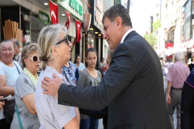 Tugay’dan Yaşlılara “Yalnız Değilsiniz” Mesajı