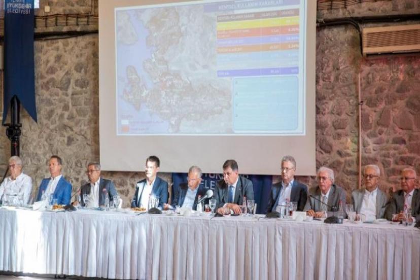 Tugay: Orta gelir grubuna hitap eden mütevazı konutlara ihtiyacımız var