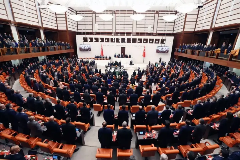 Türkiye Basın Federasyonu bazı meslek odalarının ilan iptaline karşı TBMM'ye çağrıda bulundu