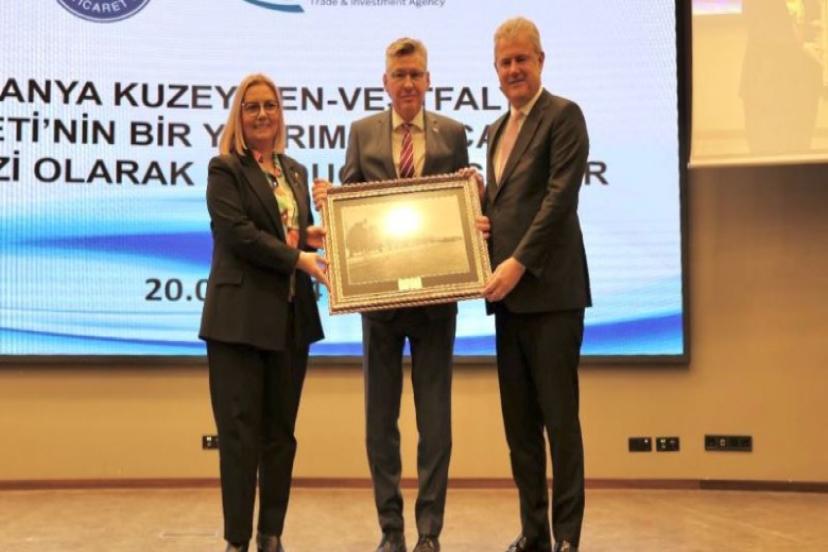 Türkiye ile Almanya arasındaki iş birliği  fırsatları İZTO’da değerlendirildi