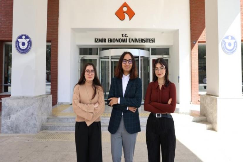 Üç ödülle İzmir’e döndüler