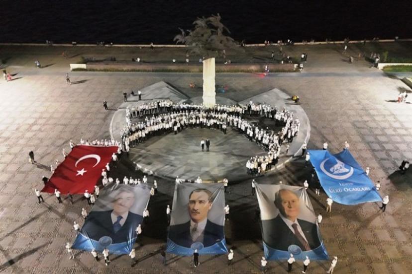 Ülkü Ocakları İzmir İl Başkanlığı’ndan Anlamlı 9 Eylül Kutlaması!