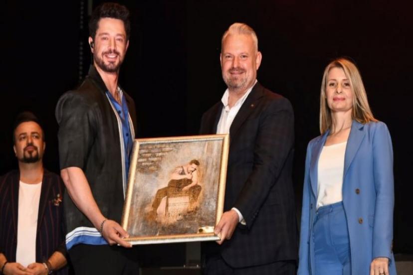 Ulukent’te Cumhuriyet Konseri! Pehlivan Müjdeler Verdi