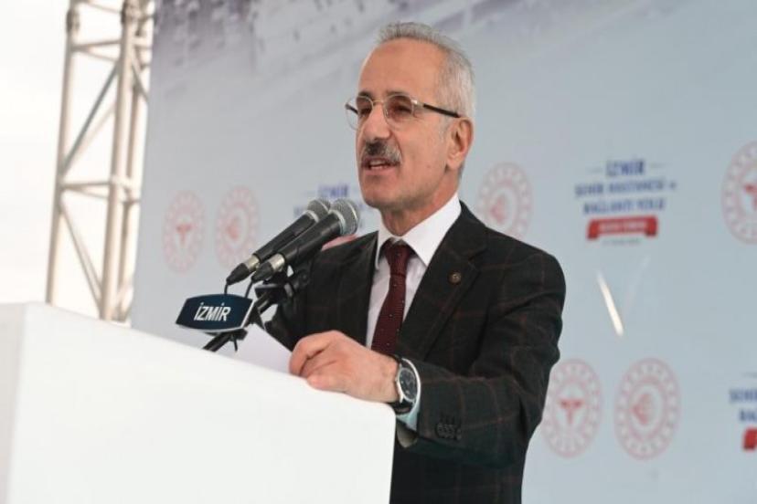 Bakan Uraloğlu’ndan İzmir’e Hızlı Tren Müjdesi