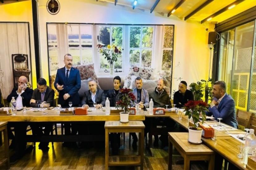 Urla Belediye Başkan adayı Bakırlı muhtarlara projelerini anlattı