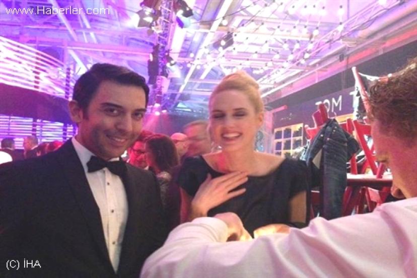 Wilma Elles: "Hakkımızda Çıkan Haberlere Kerem'le Gülüyoruz"