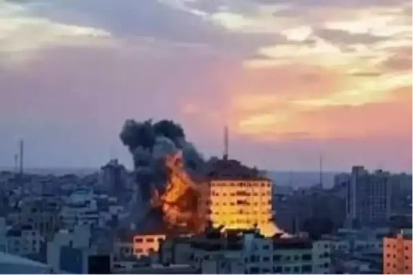 Yemen'den Fırlatılan Füze İsrail'de Sirenleri Çaldırdı