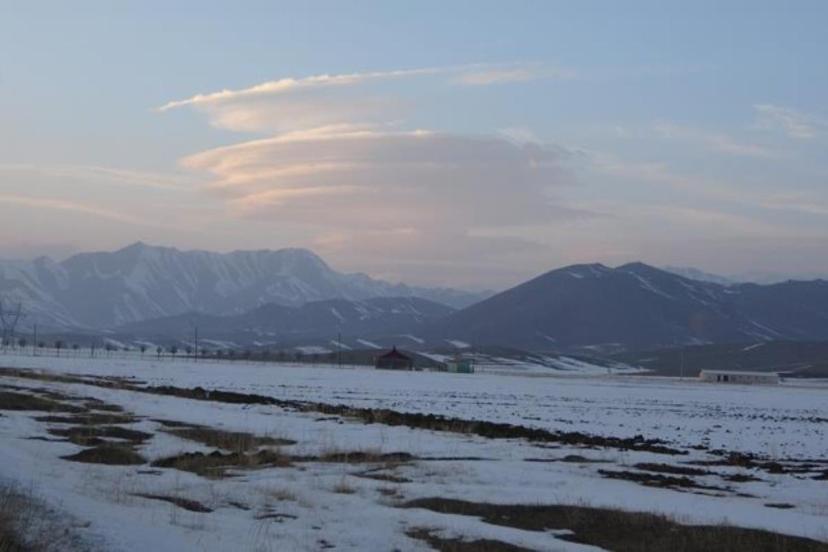 Yüksekova semalarında mercek bulutu oluştu! 1 saat boyunca bozulmadan kaldı