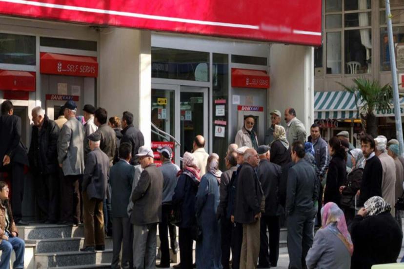 Zam için büyük gün geldi! Milyonlarca emekli dört gözle bakanın vereceği müjdeyi bekliyor